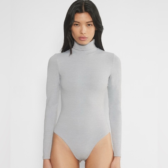 NWT Aritzia Babaton Contour Turtleneck Bodysuit Heather Chrome Size M